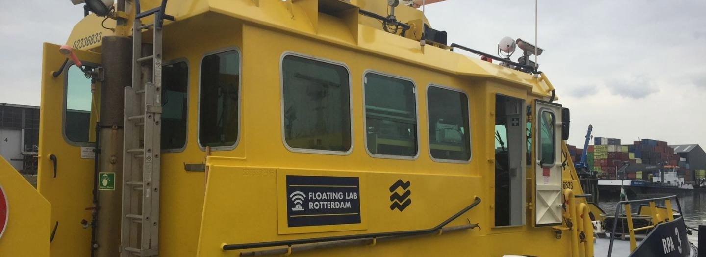 Havenbedrijf Rotterdam test autonoom varen met drijvend laboratorium